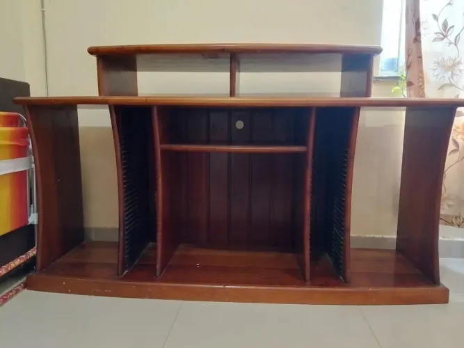 Rack de Madeira de Lei 