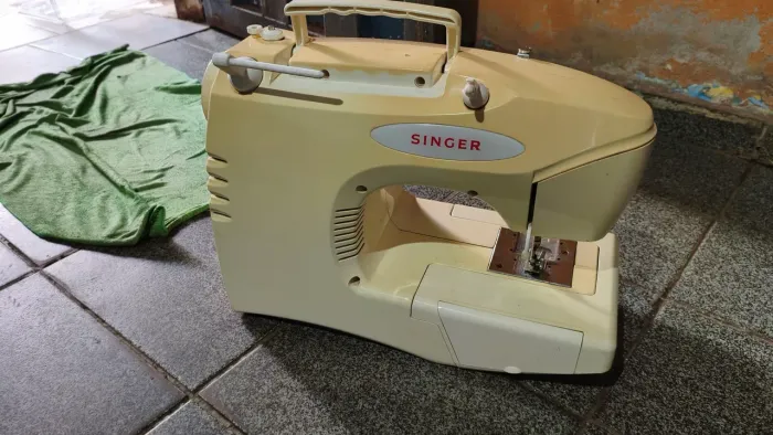 Máquina de costura Singer