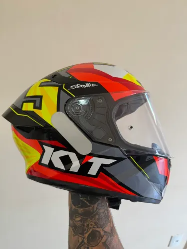 Capacete KYT & ASX - EM BOM ESTADO