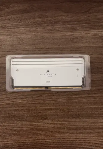 MEMORIA RAM CORSAIR DOMINATOR TITANIUM RGB DDR5 RAM 16GB DDR5 6400MHz CL32