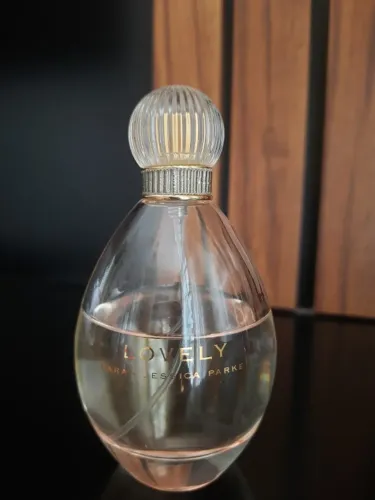 Perfume importado Lovely da Sarah Jessica Parker