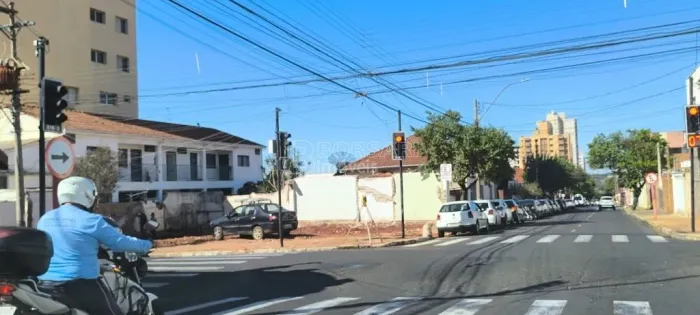 Venda de Terreno / Comercial na cidade de Araraquara