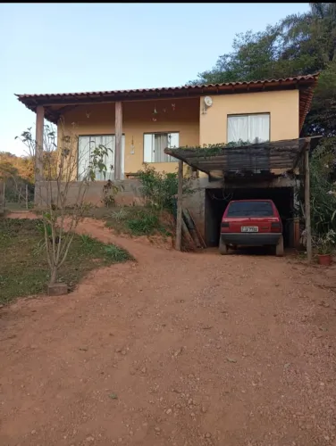 CASA EM TIRADENTES