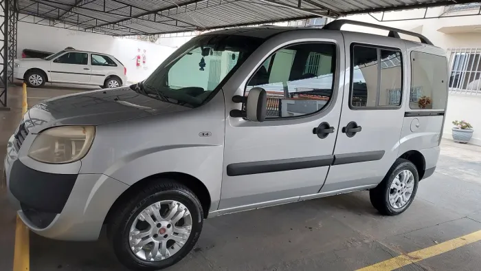 Fiat Doblo Attractive 1.4 Fire Flex 8V 5P 2013