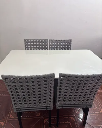 Mesa de Jantar 4 Lugares - Ótimo Estado