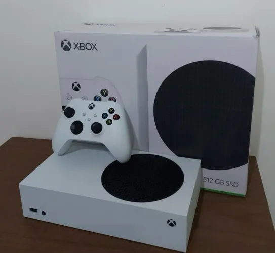 Xbox série s completo na caixa 100% original nunca passou por manutenção 