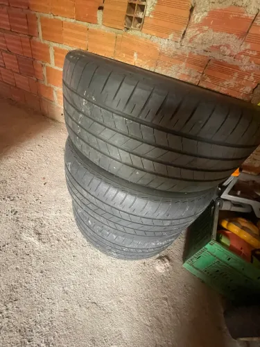 Pneus aro Bridgestone 225/45/17 