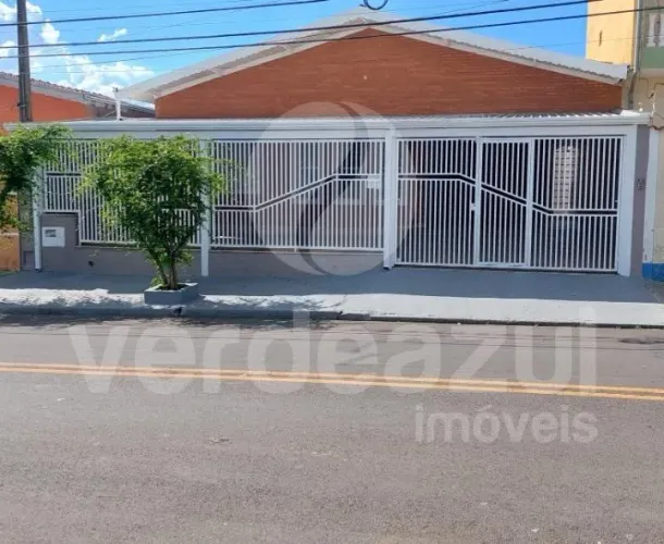 Casa 250m² com 4 quartos, edícula, suíte e fica em zona mista p/ comercio em Hortolândia-S