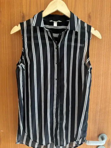 Blusa feminina H&M listrada leve tamanho M