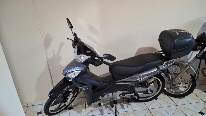 Unica Dona moto Nex115 Haojue Suzuki baixo km