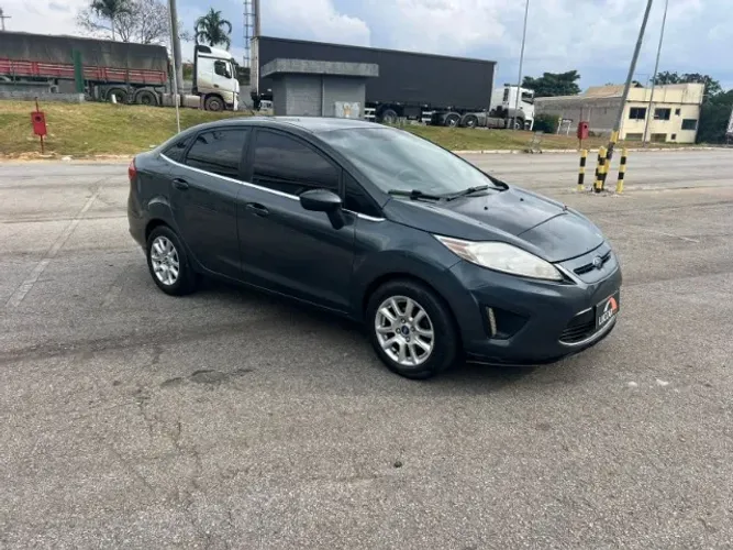 Ford Fiesta Sedan SE 1.6 16V Flex 4P 2011