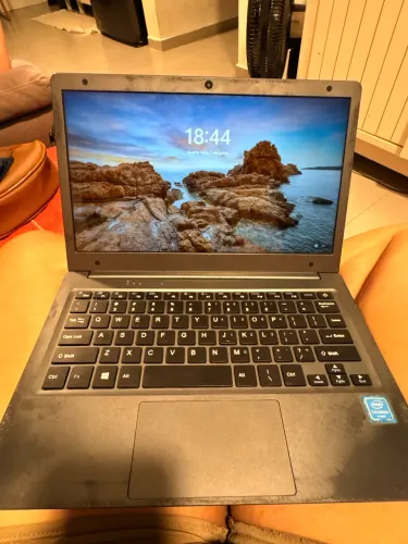 Notebook CHUWI HeroBook Air - Funcionando perfeitamente