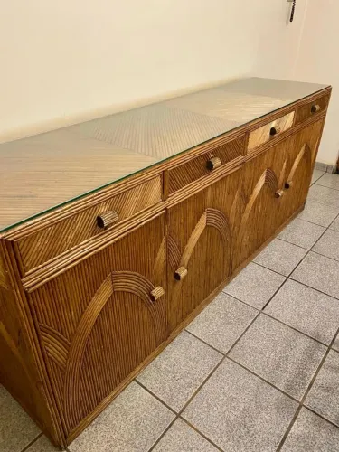Buffet vintage em ratan - tampo de vidro