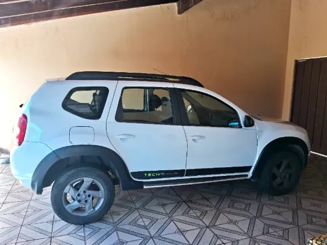 Renault Duster Dynamique 2.0 Hi-flex 16V Aut. 2014