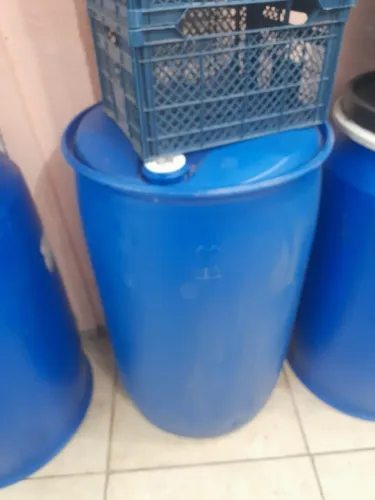 bombona plastica 200 redonda com ou sem tampa usado