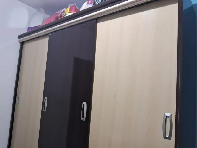 Vende-se um guarda roupa