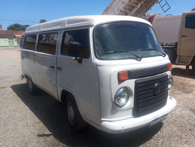 Volkswagen Kombi Standard 1.4 MI Total Flex 8V 2014