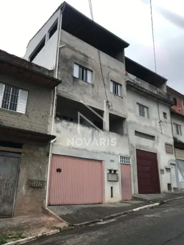 OPORTUNIDADE! SOBRADO AMPLO COM RENDA DE ALUGUEL ? INVESTIMENTO CERTO!