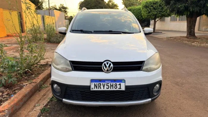 Volkswagen Crossfox 1.6 MI Total Flex 8V 5P 2013