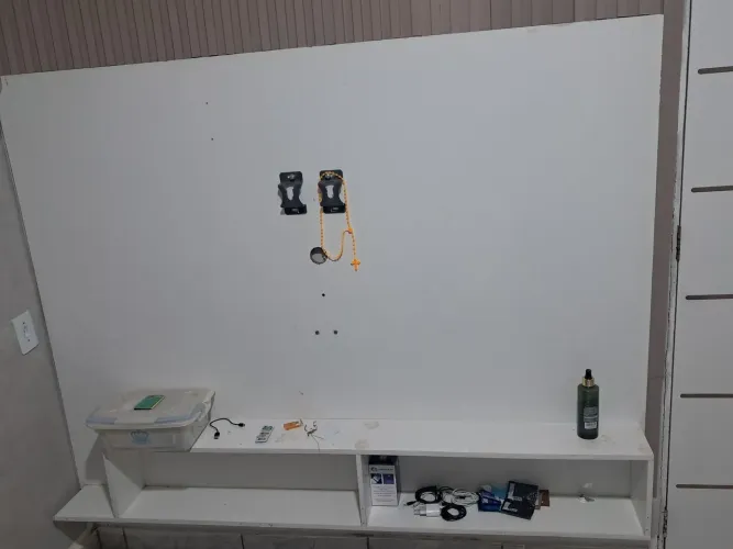 Painel de TV pra levar hoje 300 reais