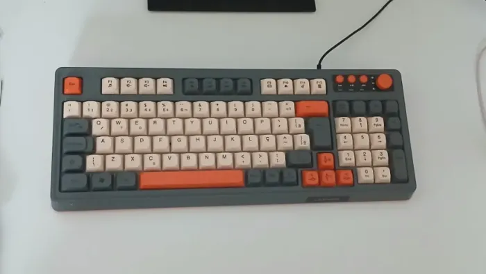 Teclado Membrana Gamer com Led colorido