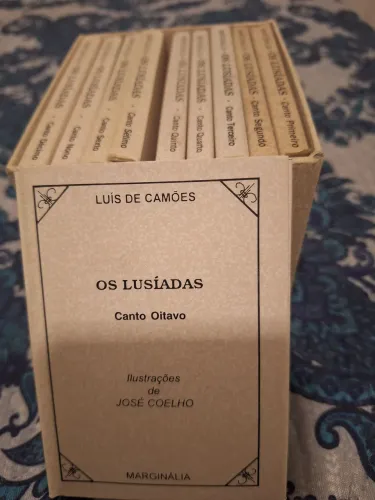 VENDO COLEÇÃO  OS LUSIADAS ORIGINAL PORTUGUESA