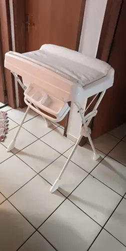 Banheira com suporte e trocador