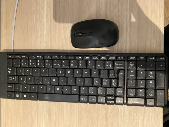 Teclado e Mouse Sem Fio Logitech