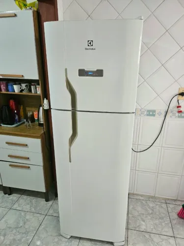 Geladeira Frost Free Electrolux