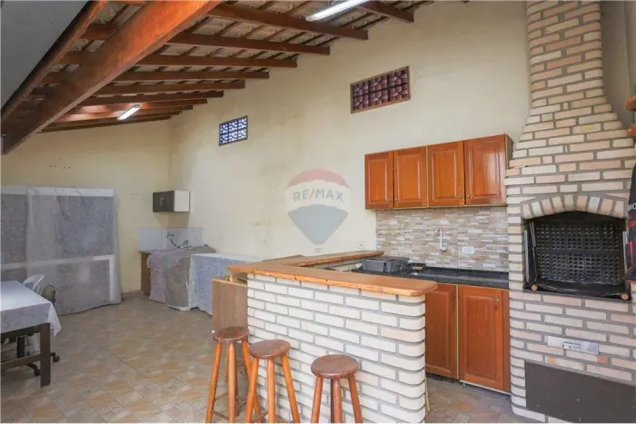 Casa à venda com 4 quartos, sendo 1 suíte no Wanel Ville, Sorocaba/SP