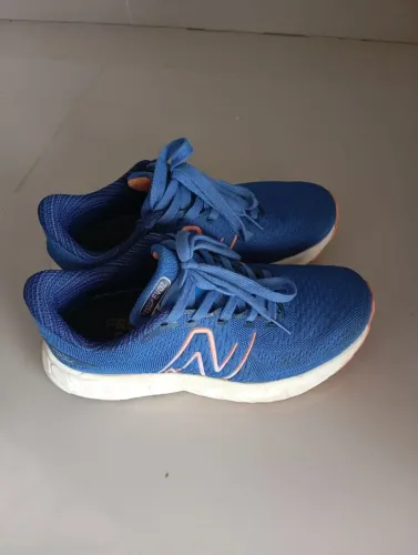 Tênis feminino new balance número 35