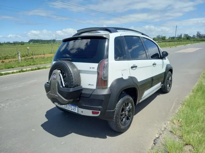 Fiat Idea Adv./ Adv.lock.dualogic 1.8 Flex 5P 2011