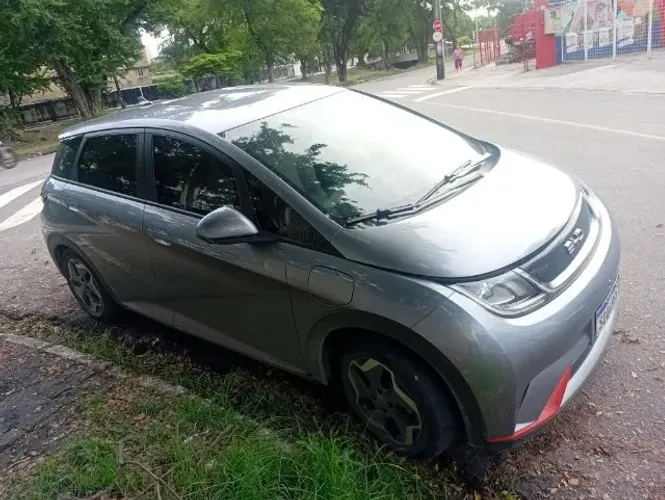 BYD Dolphin EV (Elétrico) 2025