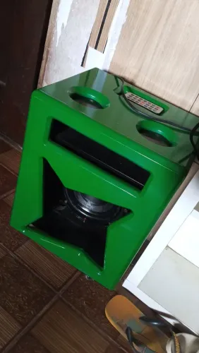 Vendo caixa de som Mine bob em MDF naval 