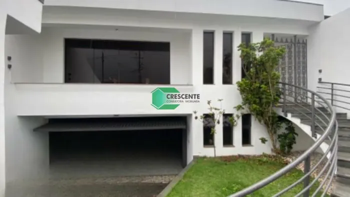 Majestoso Sobrado no Campestre