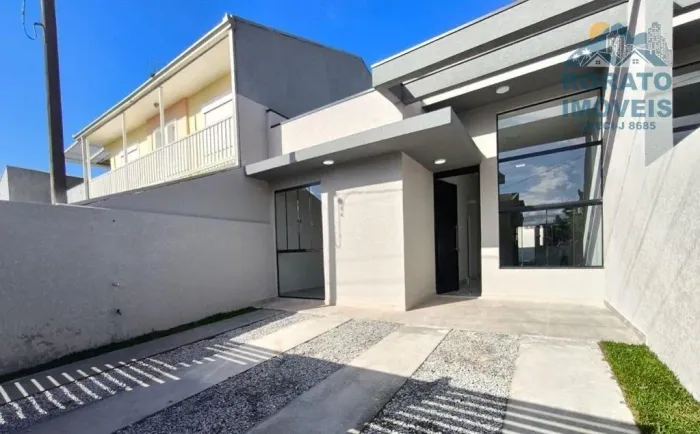 Casa a 350 metros do mar com piscina em Betaras - Matinhos