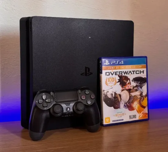 Ps4 Slim semi novo C/ jogo físico