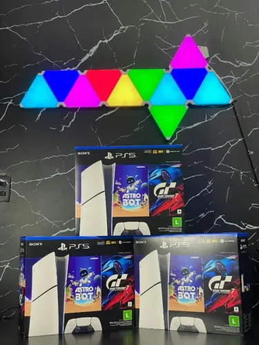 PLAYSTATION 5 SLIM MÍDIA DIGITAL/ SSD 825GB/ 1 CONTROLE