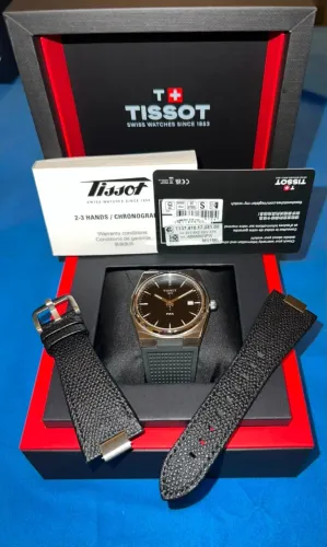 Relógio TISSOT PRX Quartz 40 mm Ref T137.410.17.051.00 (Preto)