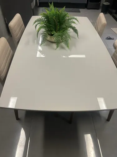 Jogo de Mesa 6 lugares com cadeiras
