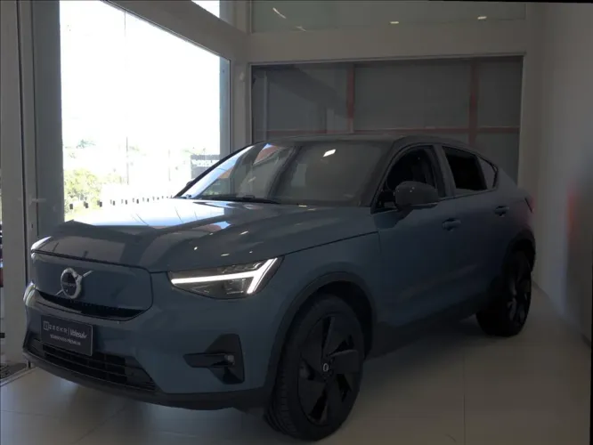 Volvo C40 Recharge Pure Eletric (elétrico) 2022