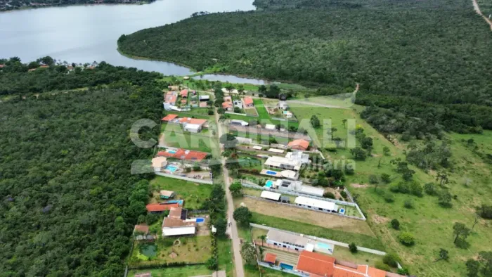 Terreno localizado dentro do Condomínio Broa Eco Village.