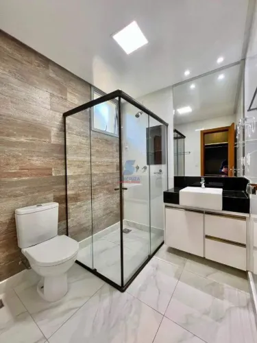 Casa em condomínio à venda, 03 quatros, 01 suíte, 02 vagas, Centro - Contagem/MG