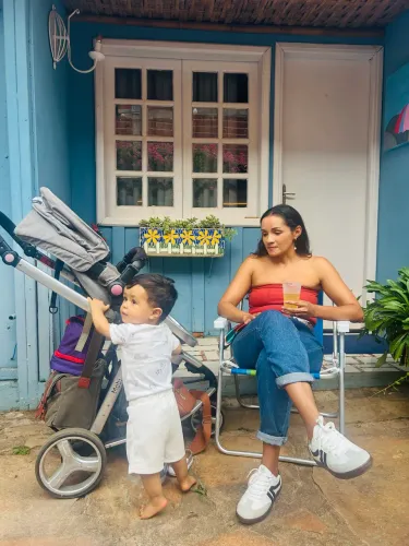Carrinho Safety 1st com bebê conforto