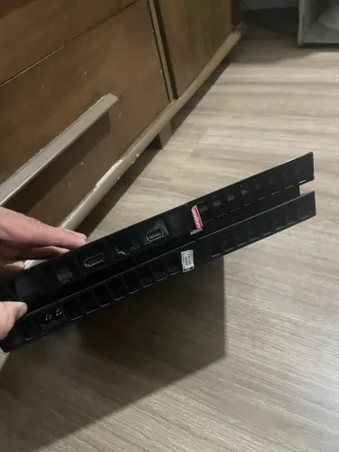 ? PS4 em Excelente Estado - Funcionando Perfeitamente