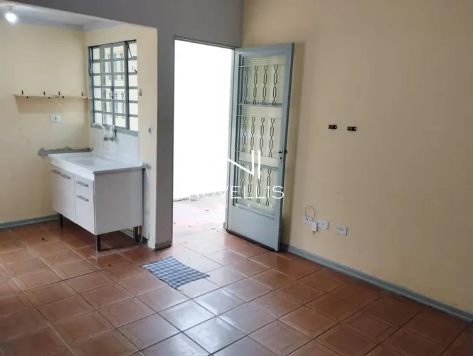 Casa com 2 dormitórios para alugar, 50 m² - Bairro São João - Jacareí/SP