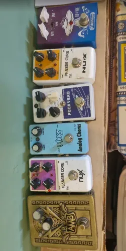 Pedais de guitarra