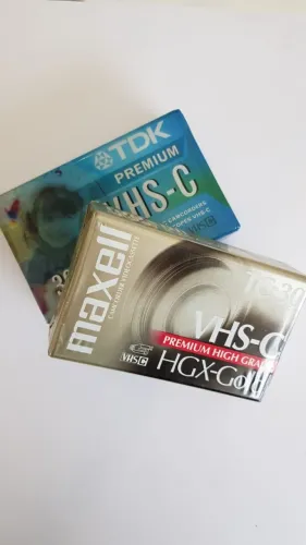 Fita VHS-C Maxell HGX-Gold / TDK Premium Lacrada - Novas
