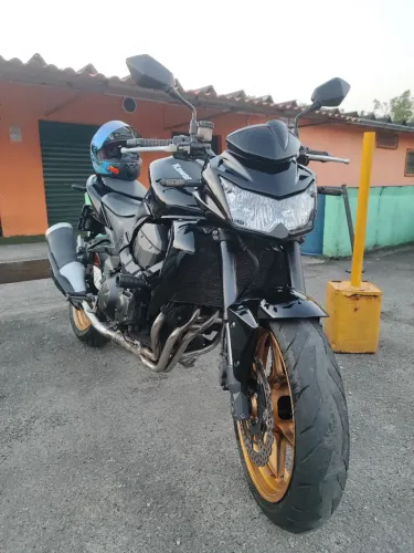 Kawasaki z750 2011 super nova