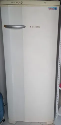 Geladeira Electrolux (Bem conservada)